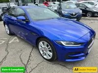 Używany Jaguar XE SE 180 KM (132 kW) 2019 Niebieski Sedan/Limuzyna