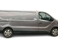 Usado Renault Trafic 120 HP (88 kW) 2016 Cinzento Monovolume