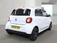 Used Smart ForFour Electric Drive Premium 60 kW (82 HP) 2020 White Hatchback