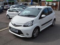 Used Toyota Aygo 68 HP (50 kW) 2013 White Hatchback