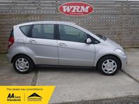 Begagnad Mercedes A160 Classic 95 HK (69 kW) 2012 Silver Halvkombi
