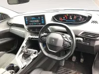Used Peugeot 3008 Allure Premium 131 HP (96 kW) 2021 Blue SUV