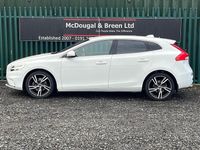 Used Volvo V40 R-Design 122 HP (89 kW) 2019 White Hatchback
