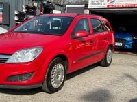 Used Vauxhall Astra 90 HP (66 kW) 2009 Red Estate
