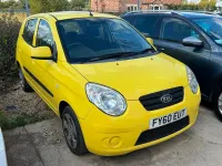 Used Kia Picanto 64 HP (47 kW) 2010 Yellow Hatchback