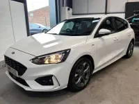 Used Ford Focus ST-Line 125 HP (91 kW) 2019 White Hatchback