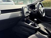 Used Renault Clio V Iconic 101 HP (74 kW) 2020 Black  Hatchback