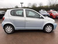 Used Toyota Yaris 2005 Blue Hatchback