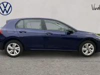 Used VW Golf VIII Life 130 HP (95 kW) 2023 Blue Hatchback
