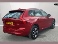 Usado Volvo XC60 Momentum 197 HP (144 kW) 2022 Vermelho SUV