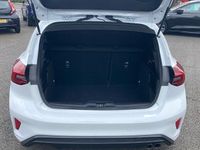 Used Ford Focus ST-Line 125 HP (91 kW) 2023 White Hatchback