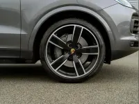 Used Porsche Cayenne 434 HP (319 kW) 2019 Grey SUV