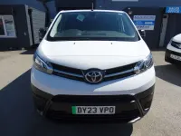 Usado Toyota Proace 100 kW (136 HP) 2023 Branco Monovolume