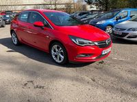 Used Vauxhall Astra SRi 105 HP (77 kW) 2016 Red Hatchback