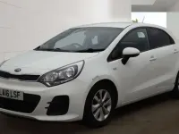 Used Kia Rio 84 HP (61 kW) 2016 White Hatchback