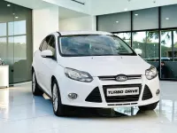 Used Ford Focus Zetec 2012 White Hatchback