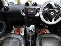 Used Smart ForTwo Cabrio Premium 71 HP (52 kW) 2017 Grey Cabriolet