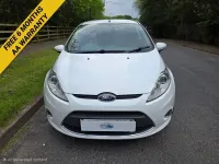 Usado Ford Fiesta Zetec 94 CV (69 kW) 2011 Blanco Utilitario