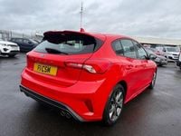 Used Ford Focus ST-Line 125 HP (91 kW) 2019 Red Hatchback