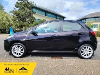 Used Mazda 2 84 HP (61 kW) 2011 Red Hatchback
