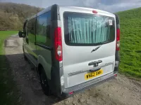 Second-hand Vauxhall Vivaro 90 CP (66 kW) 2012 Argintiu Monovolum