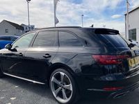 Usado Audi A4 Black Edition 150 HP (110 kW) 2019 Preto Carrinha