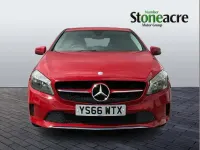 Usado Mercedes A160 SE 101 HP (74 kW) 2016 Vermelho Citadino