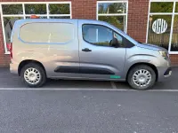 Second-hand Vauxhall Combo Sportive 100 kW (136 CP) 2021 Gri Monovolum