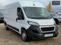 Second-hand Peugeot Boxer Premium 140 CP (102 kW) 2023 Alb Van