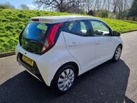 used Toyota Aygo 1.0 VVT-i x-play Euro 6 (s/s) 5dr