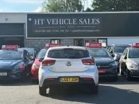 Used Kia Rio 89 HP (65 kW) 2017 Silver Hatchback