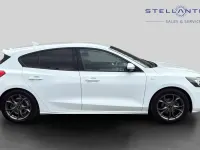 Used Ford Focus ST-Line 123 HP (90 kW) 2019 White Hatchback