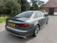 Usado Audi S4 Advanced 354 HP (260 kW) 2018 Cinzento Sedan
