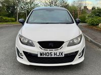 Begagnad Seat Ibiza CUPRA 2010 Vit Halvkombi