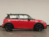 Usado Mini Cooper Sport 136 HP (100 kW) 2023 Vermelho Citadino