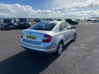 Begagnad Skoda Rapid SE 2013 Silver Halvkombi
