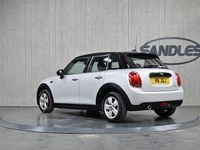 Usado Mini Cooper Classic 136 CV (100 kW) 2019 Plateado Utilitario