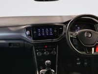 Used VW T-Roc Design 115 HP (84 kW) 2020 White SUV