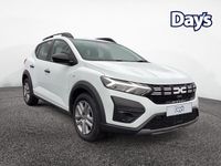 Used Dacia Sandero Essentiel 90 HP (66 kW) 2023 White Hatchback