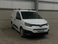 Used Toyota Proace Active 100 HP (73 kW) 2023 White MPV