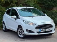 Used Ford Fiesta Zetec 82 HP (60 kW) 2013 White Hatchback
