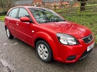 Used Kia Rio 95 HP (69 kW) 2010 Red Hatchback