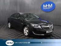 Begagnad Vauxhall Insignia Design Edition 2016 Svart Halvkombi