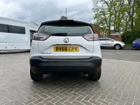 Used Vauxhall Crossland X 81 HP (59 kW) 2018 White SUV