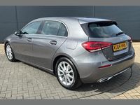 Begagnad Mercedes A180 113 HK (83 kW) 2018 Grå Halvkombi