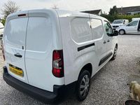 Used Vauxhall Combo 100 HP (73 kW) 2022 White MPV