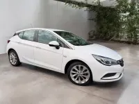 Second-hand Vauxhall Astra Design Edition 125 CP (91 kW) 2016 Alb Hatchback