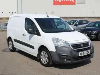Used Peugeot Partner 100 HP (73 kW) 2016 White