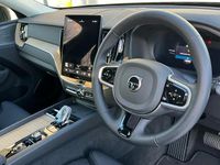 Usado Volvo XC60 Plus 250 CV (183 kW) 2025 Azul SUV