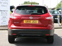 Used Nissan Qashqai N-TEC 115 HP (84 kW) 2016 Red SUV